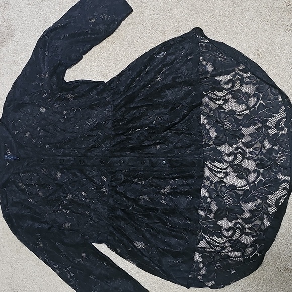 Black Lace Button-Up Tunic - Picture 2 of 9